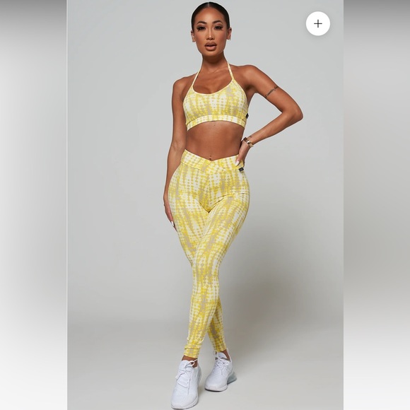 LiCi Fit V-Cut Scrunch Leggings - size Small - Picture 3 of 8